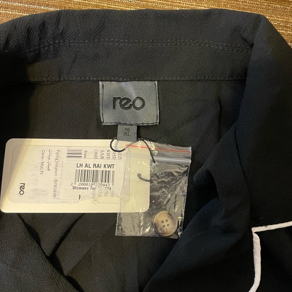 Crepe Piping Jumpsuit in XL size, brand new with tag. - Picture 4 of 6